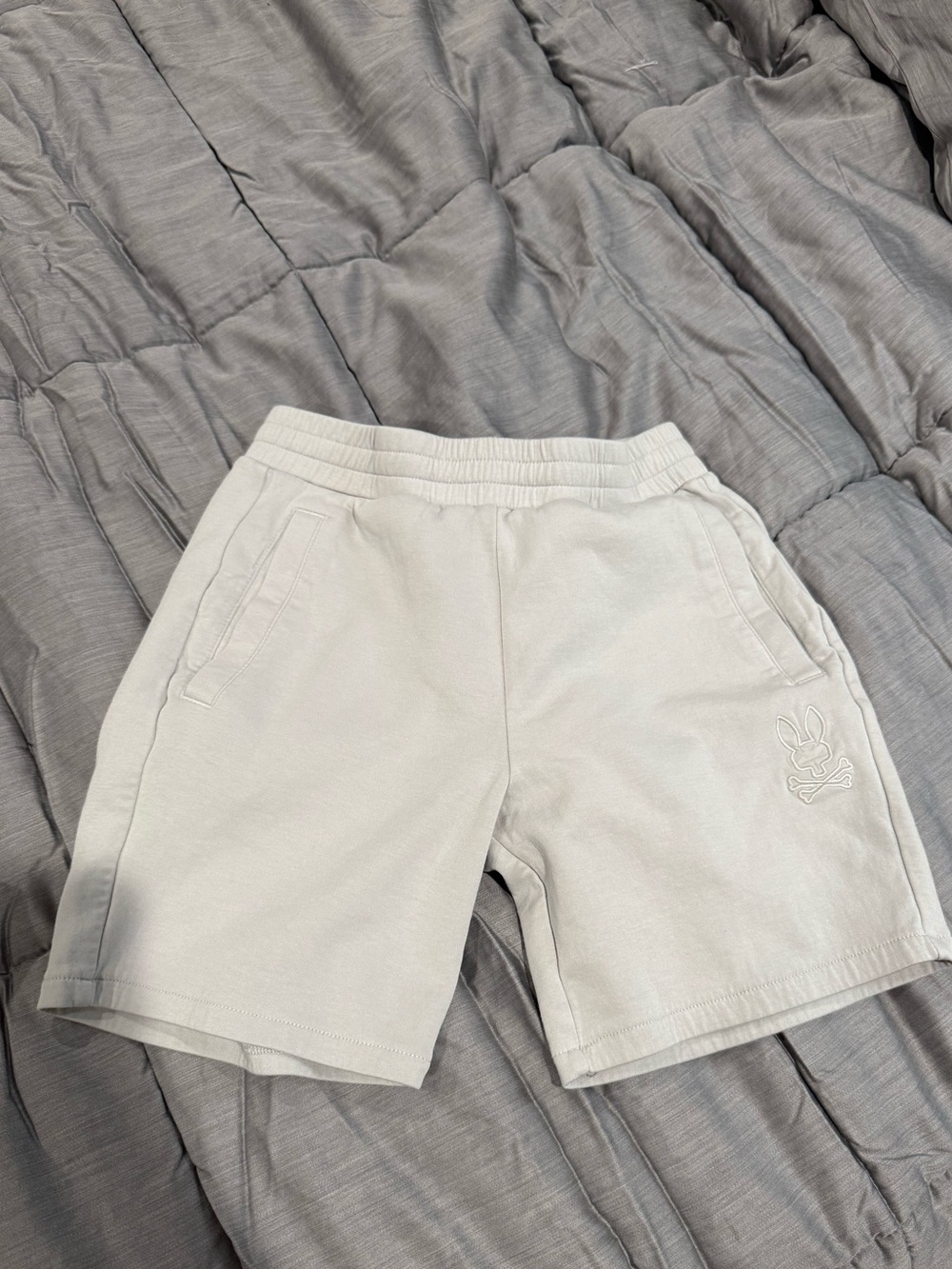 Boys size small (7/8) Psycho Bunny shorts - light gray